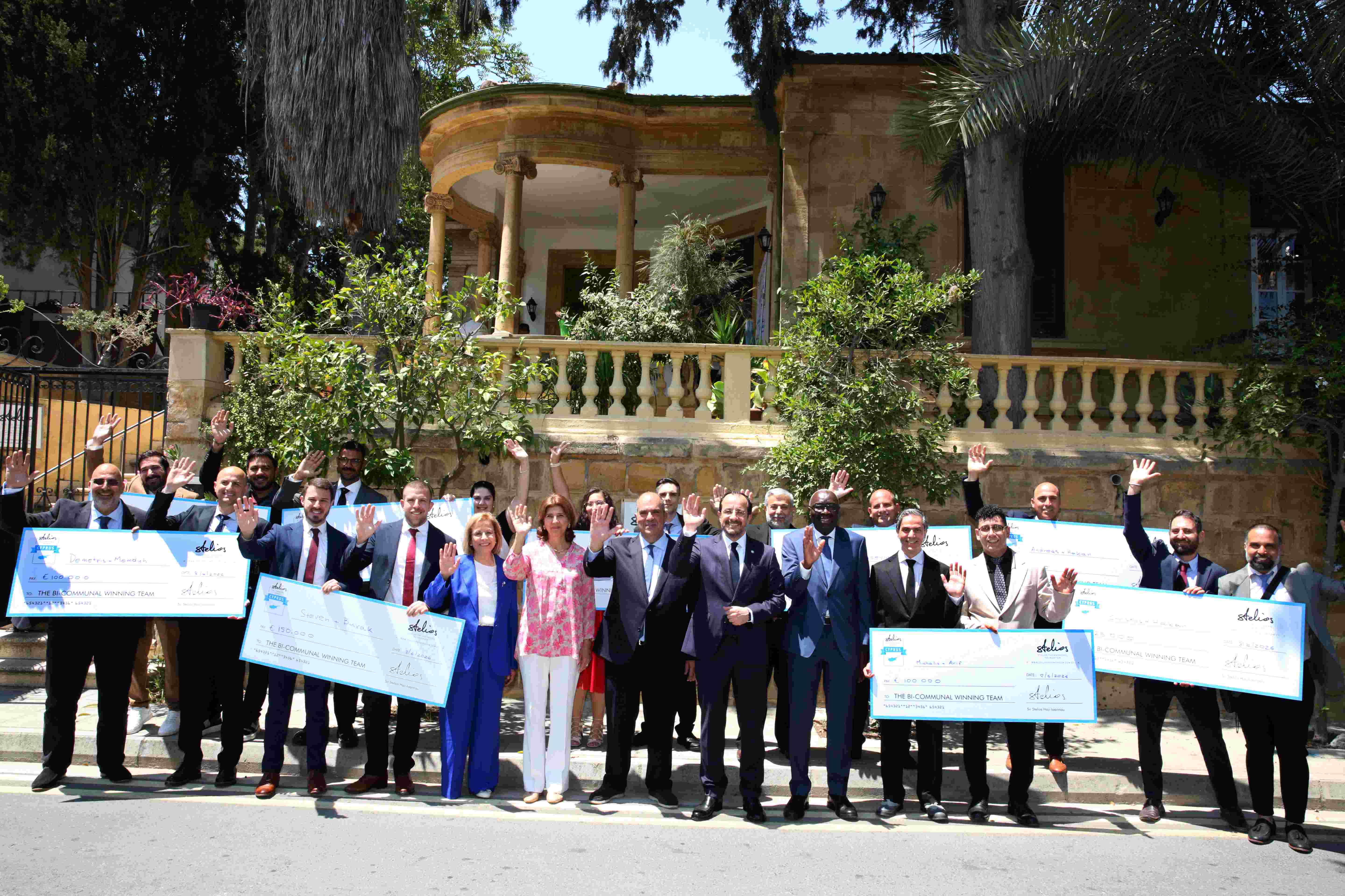 €500.000 σε 9 δικοινοτικές επιχειρήσεις από τον Σερ Στέλιο Χατζηιωάννου