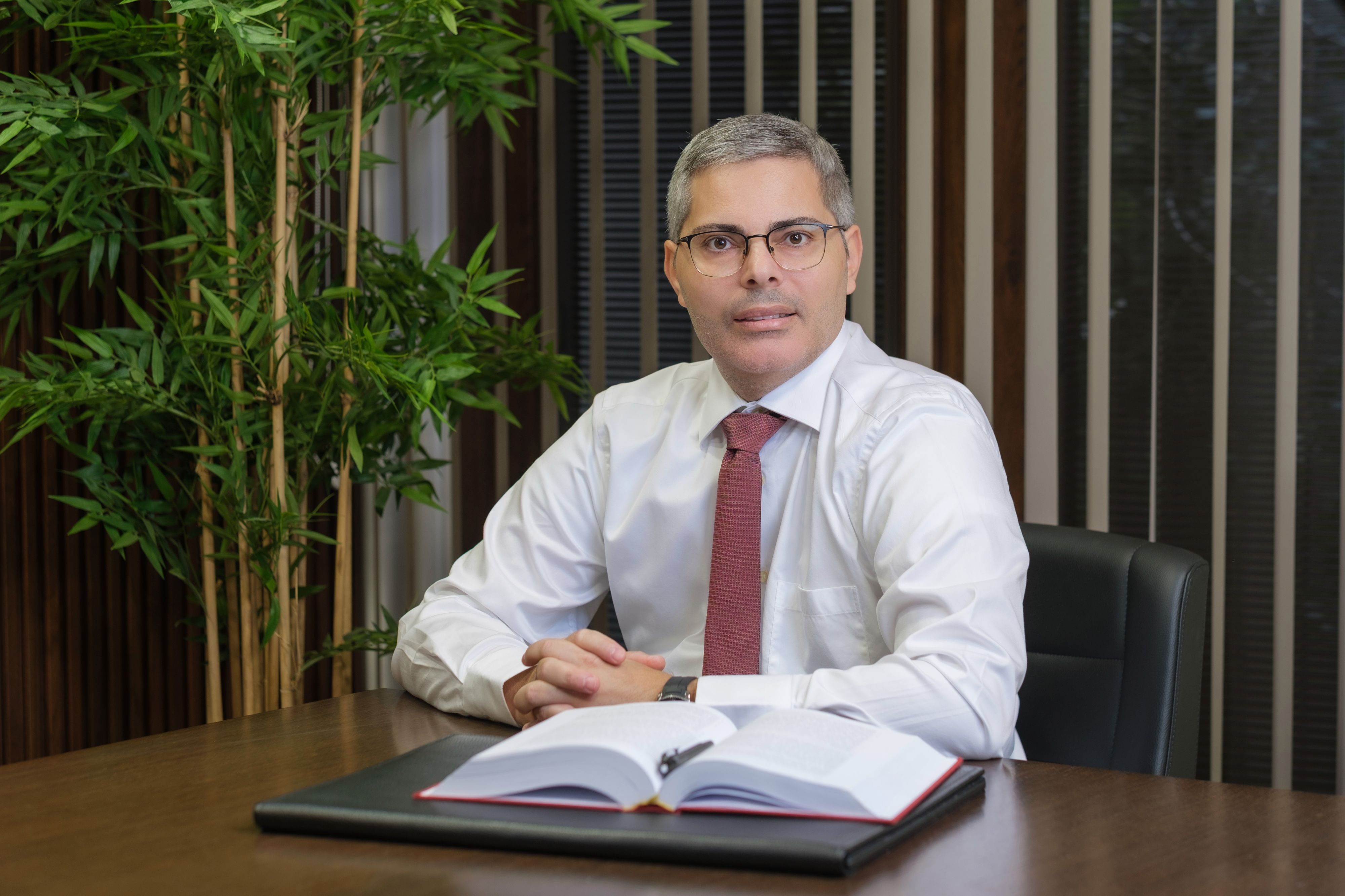 Πέραν από τους τίτλους: Η οικονομική ανάλυση πίσω από τις αποφάσεις που διαμορφώνουν τις αγορές