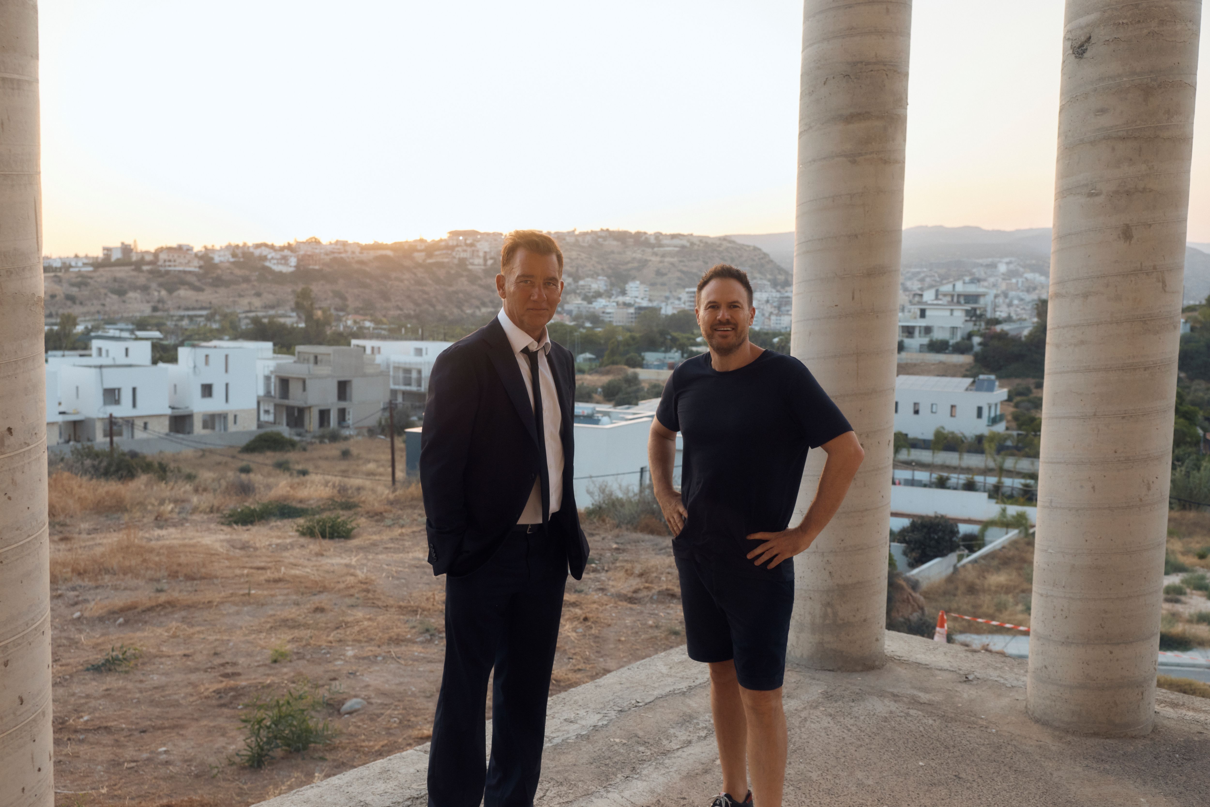Ο διάσημος, υποψήφιος για Όσκαρ ηθοποιός Clive Owen και ο Ιδρυτής της Copper Island Matt Murphie
